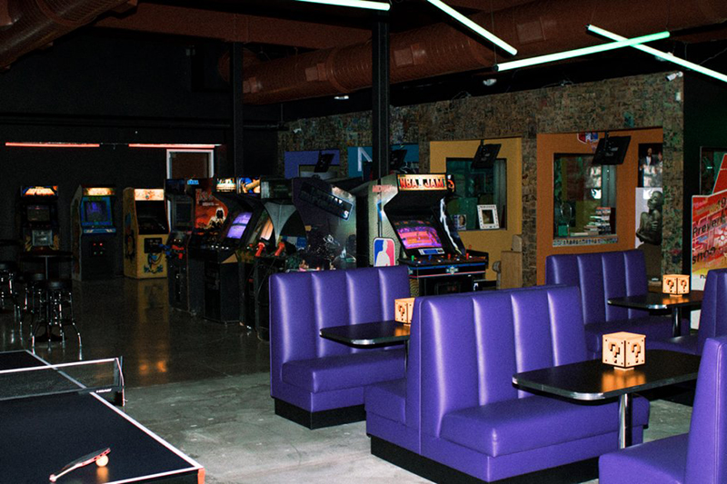 Glitch Bar & Arcade in downtown Palm Springs closing down - KESQ